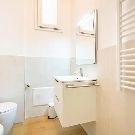 公寓 Puccini - Centro Citta - Wifi - Ac 卡利亚里