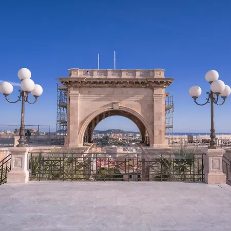 公寓 Puccini - Centro Citta - Wifi - Ac 卡利亚里